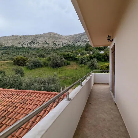 Апартаменты Tharenos *